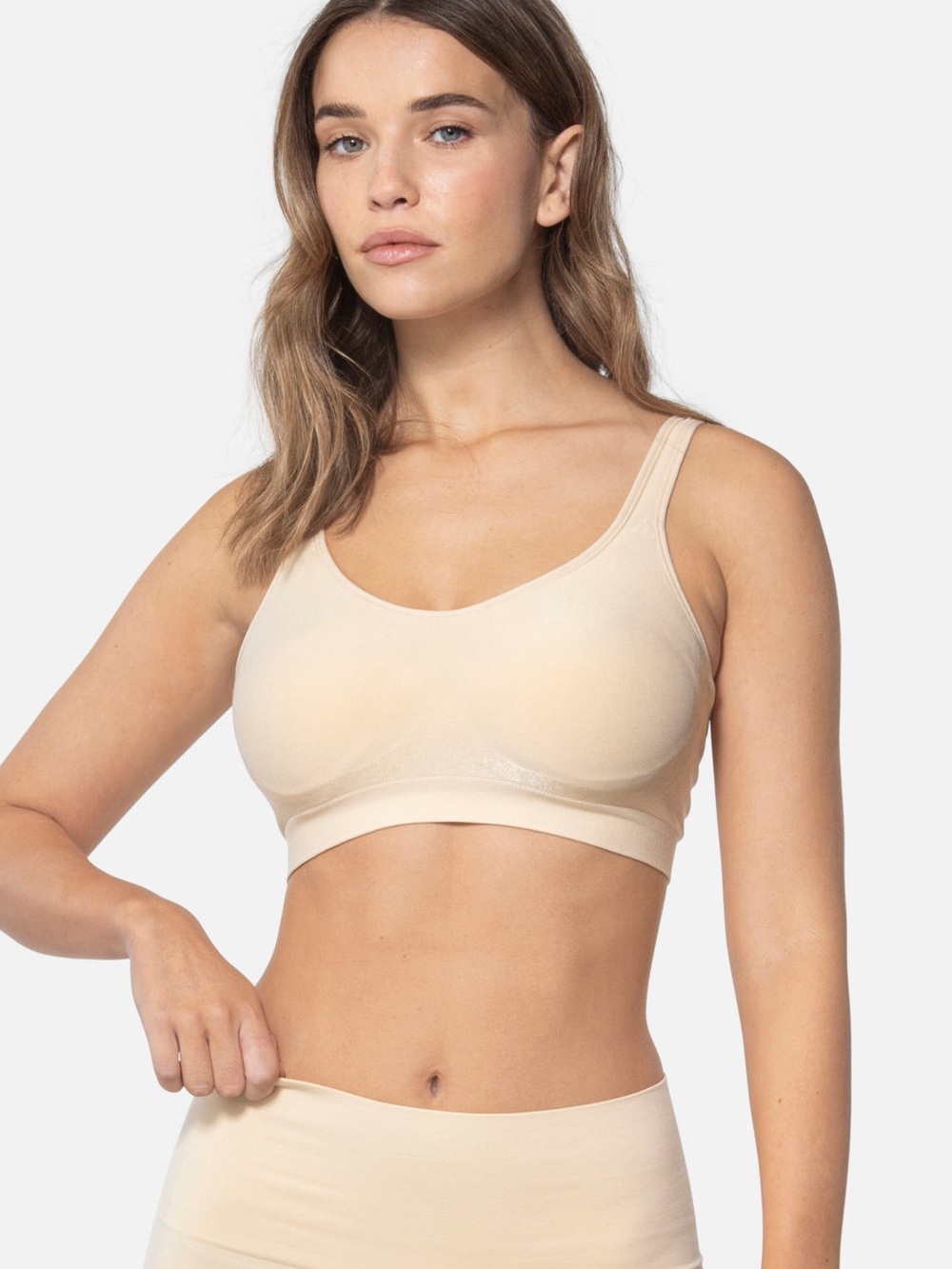NWT 457 THE COMFORT SHAPING BRA
SAND